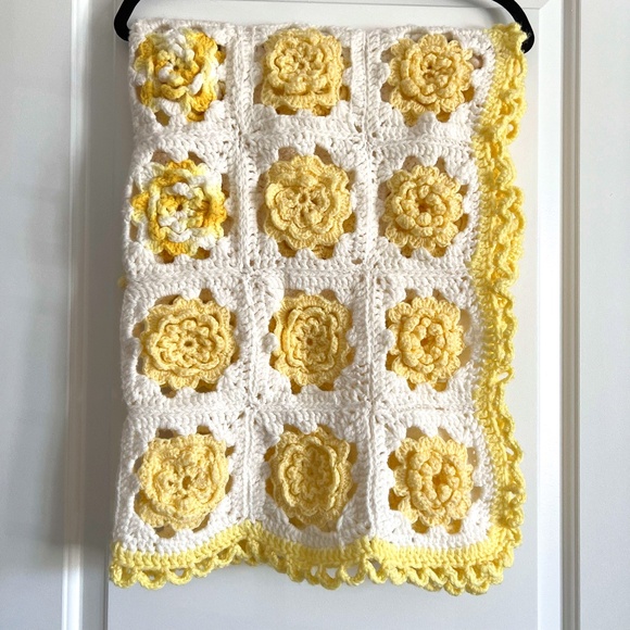Handmade Vintage Crocheted Afghan Lap Blanket - Picture 1 of 6
